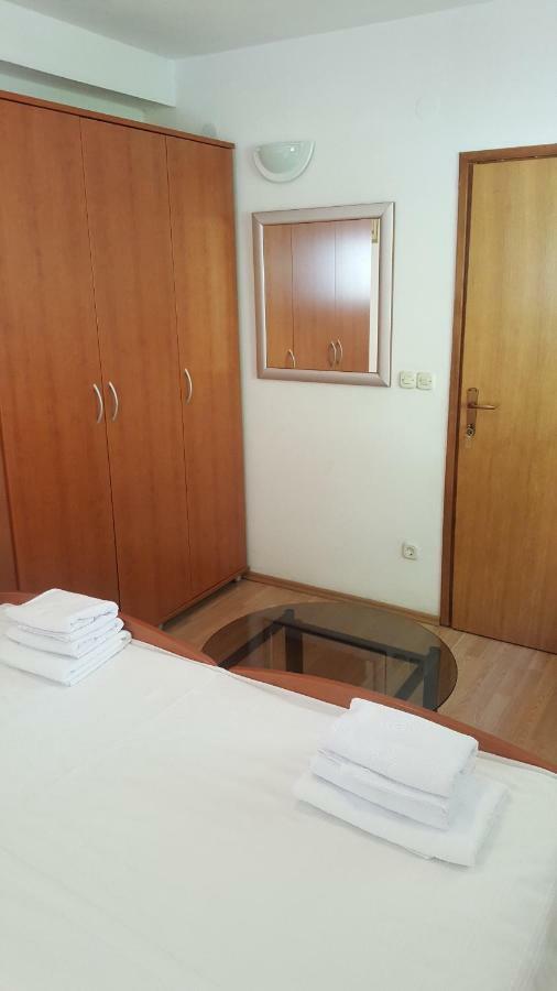 Apartman Adriatic Pavlinovic - Makarska Exterior foto